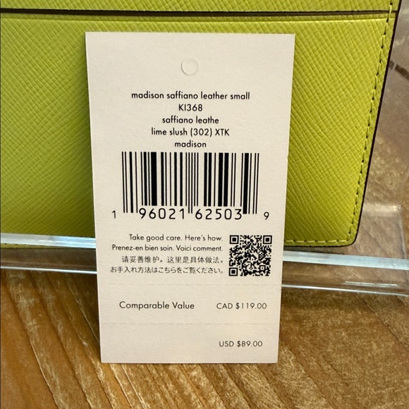 Kate Spade Card Holder - Picture 3 of 4